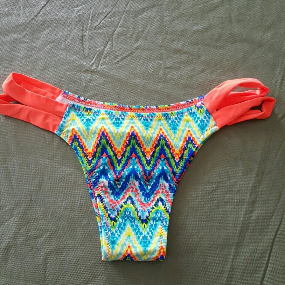 🥳 NWOT Bikini Bottom